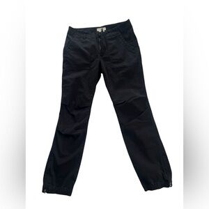 New black TNA aritzia  ankle pants
